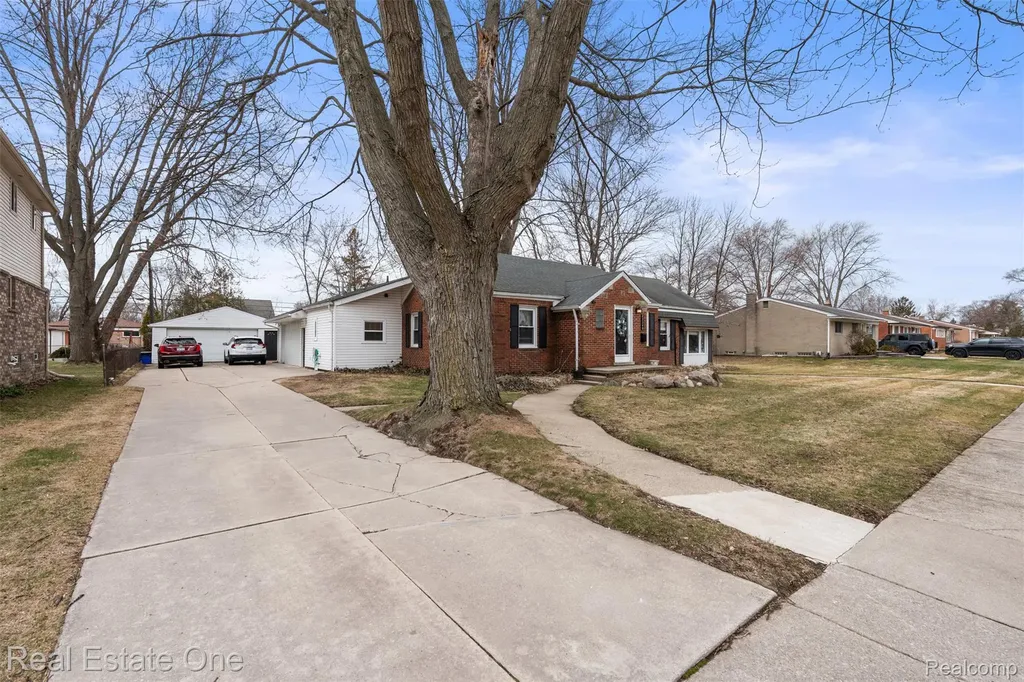 23340 Joy Street St. Clair Shores City MI 48082