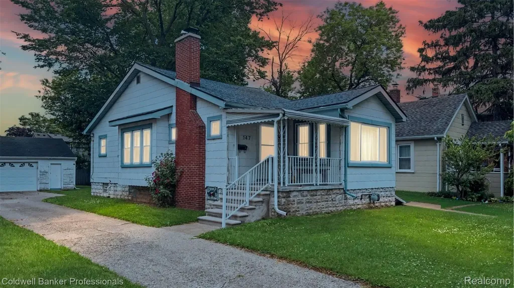 147 E Hazelhurst Street Ferndale City MI 48220
