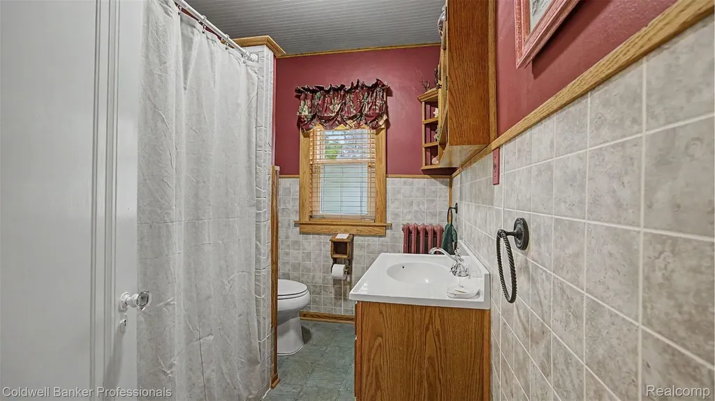 147 E Hazelhurst Street Ferndale City MI 48220
