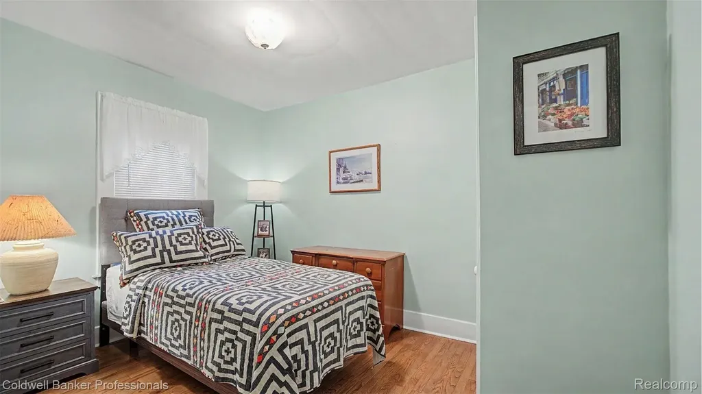 147 E Hazelhurst Street Ferndale City MI 48220