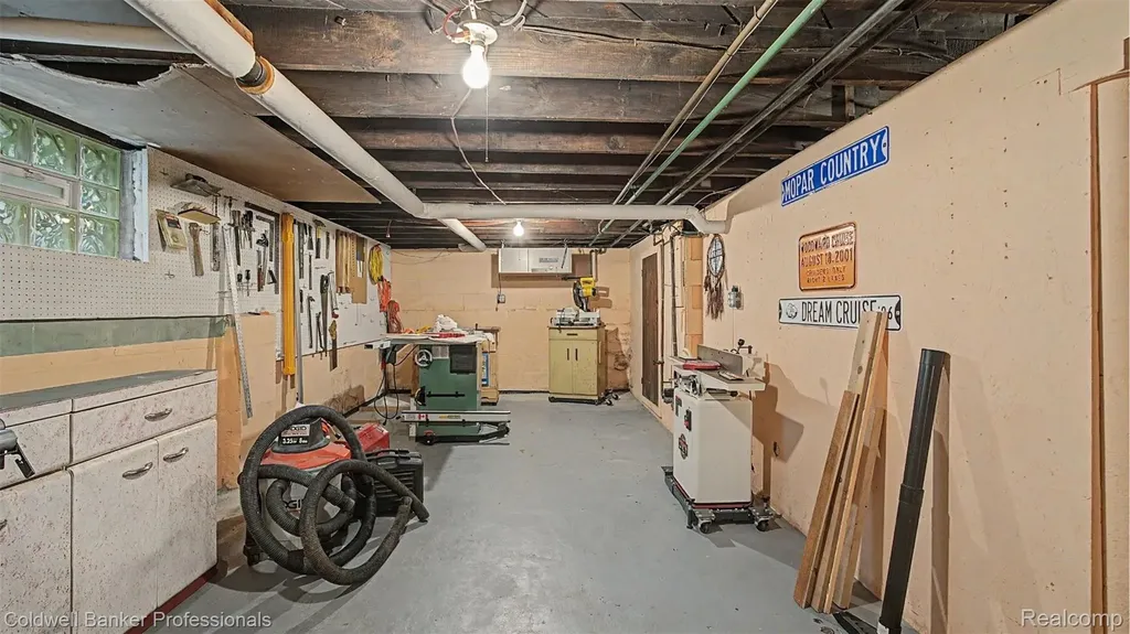 147 E Hazelhurst Street Ferndale City MI 48220