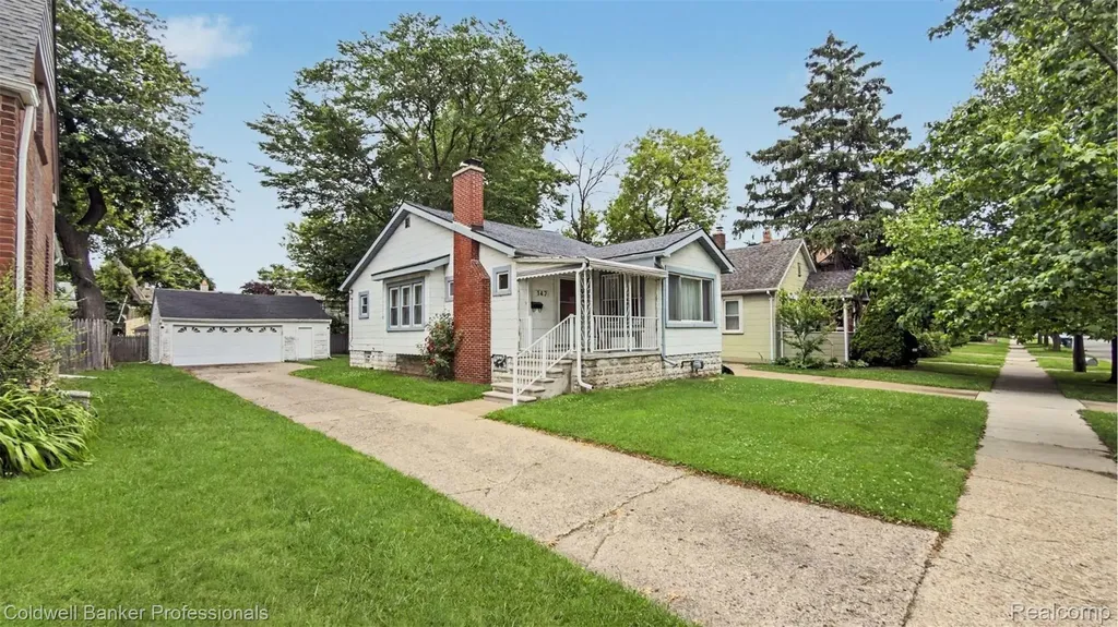 147 E Hazelhurst Street Ferndale City MI 48220