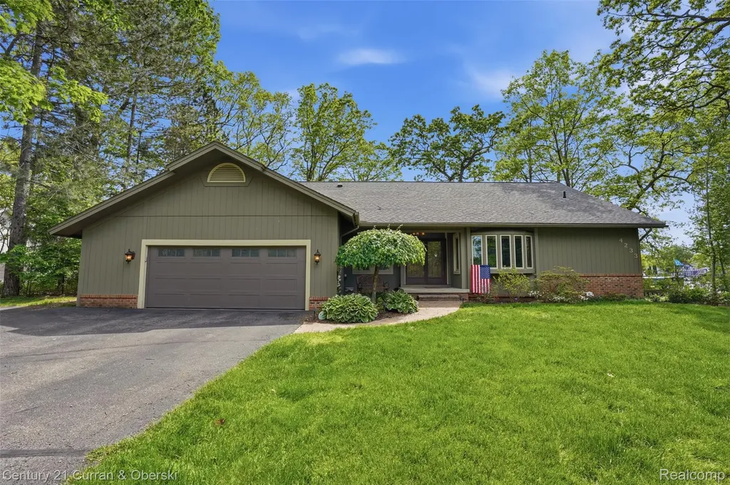 4233 Blain Island Road Waterford Charter Township MI 48329