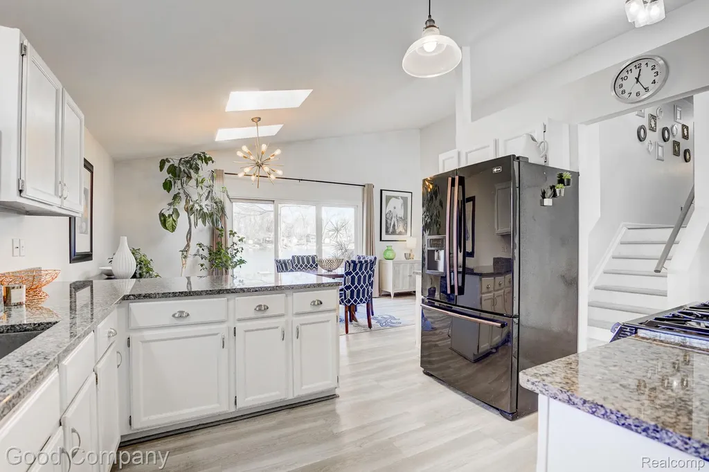 9526 Montgold Avenue White Lake Charter Township MI 48386