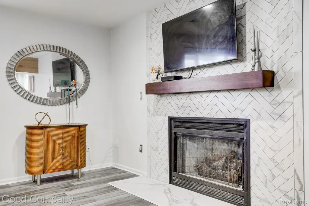 9526 Montgold Avenue White Lake Charter Township MI 48386