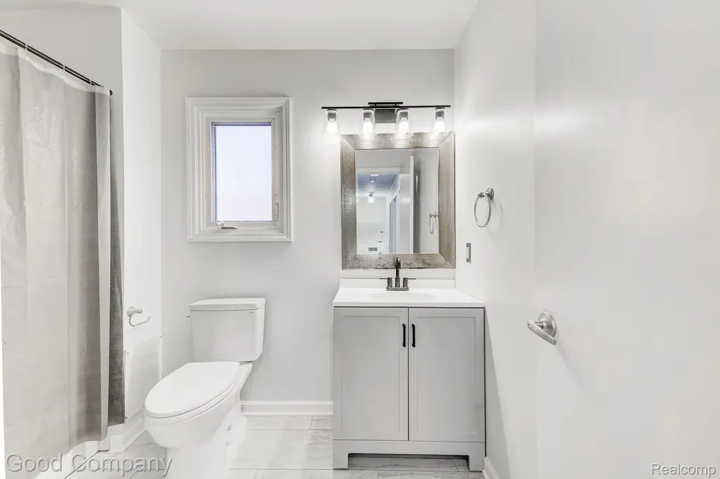 9526 Montgold Avenue White Lake Charter Township MI 48386
