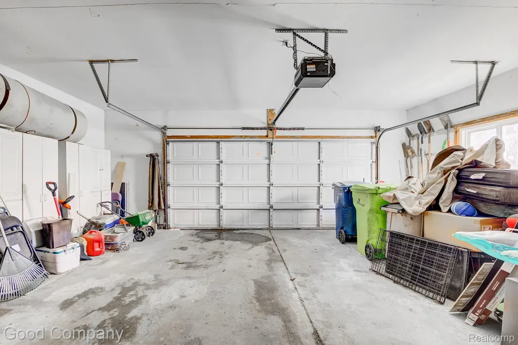 9526 Montgold Avenue White Lake Charter Township MI 48386