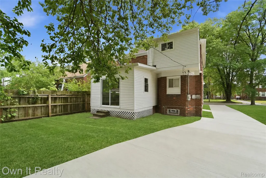 17351 Appoline Street Detroit City MI 48235