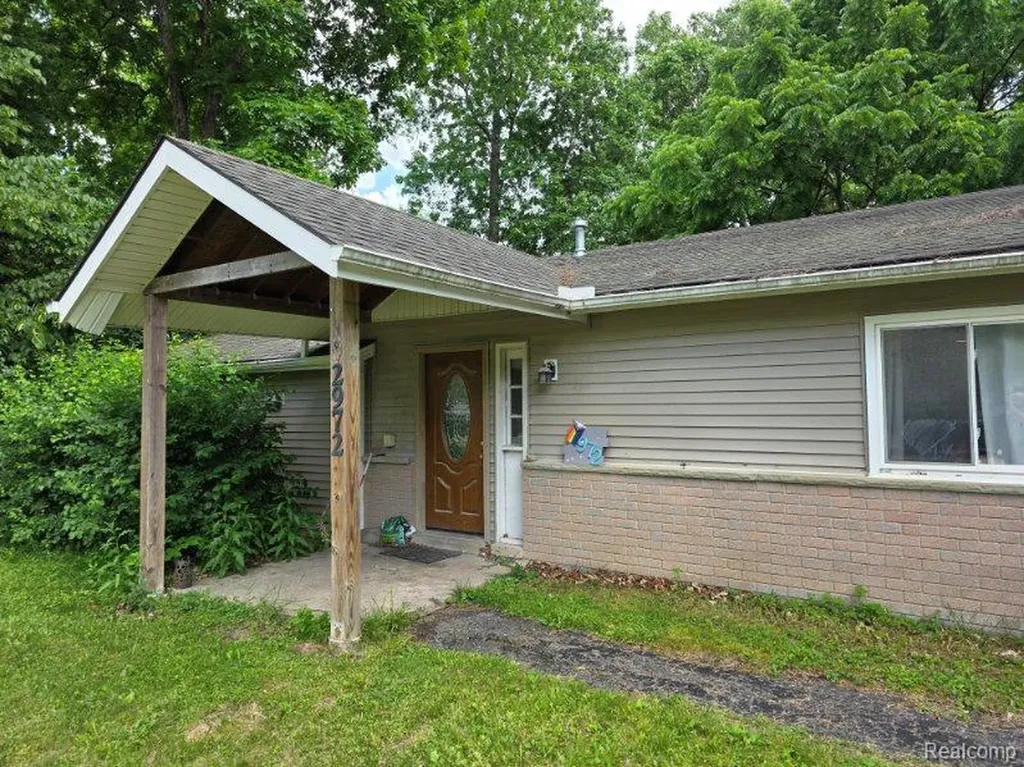 2972 E Textile Road Ann Arbor City MI 48108
