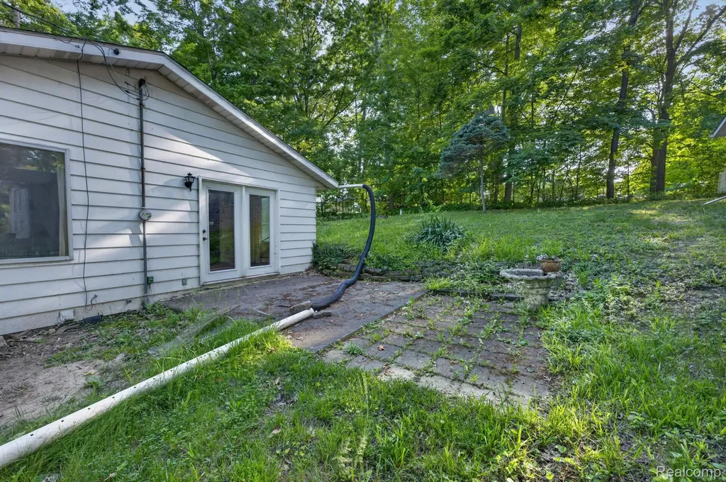 11035 White Oak Drive Vienna Charter Township MI 48420
