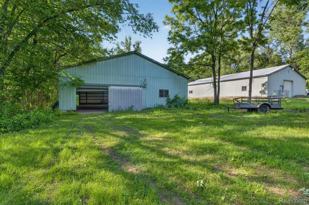 11035 White Oak Drive Vienna Charter Township MI 48420