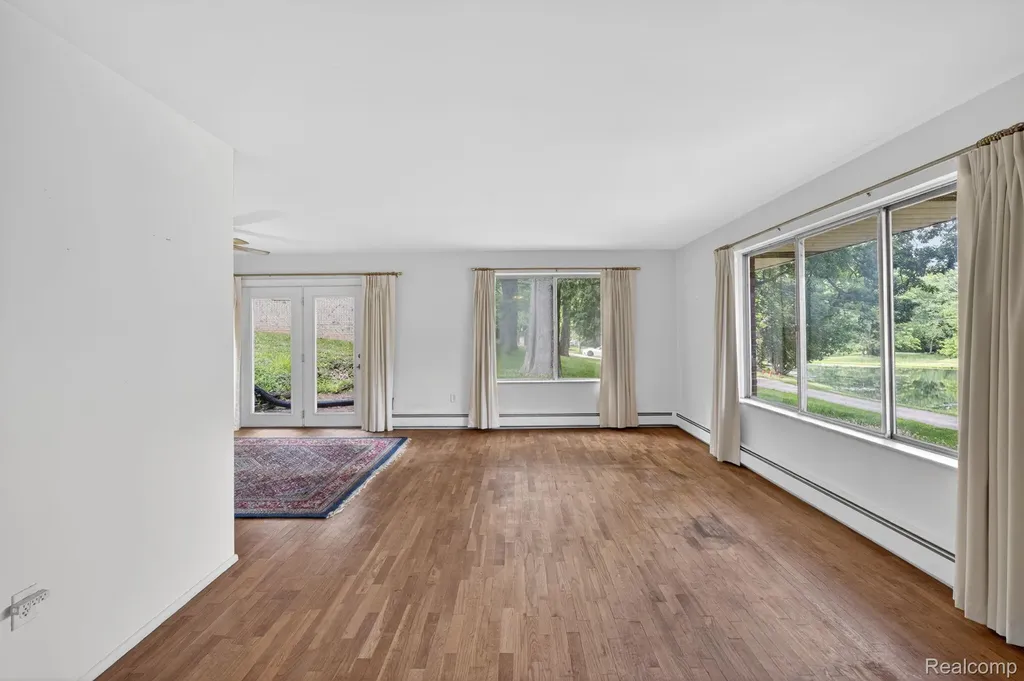 11035 White Oak Drive Vienna Charter Township MI 48420