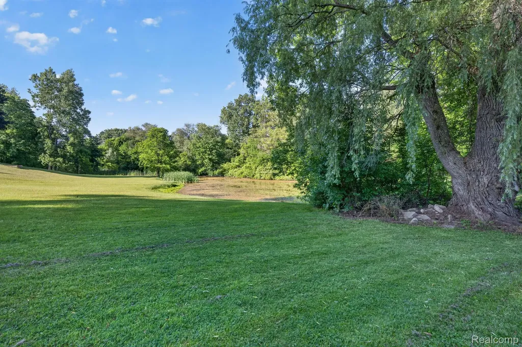 11035 White Oak Drive Vienna Charter Township MI 48420