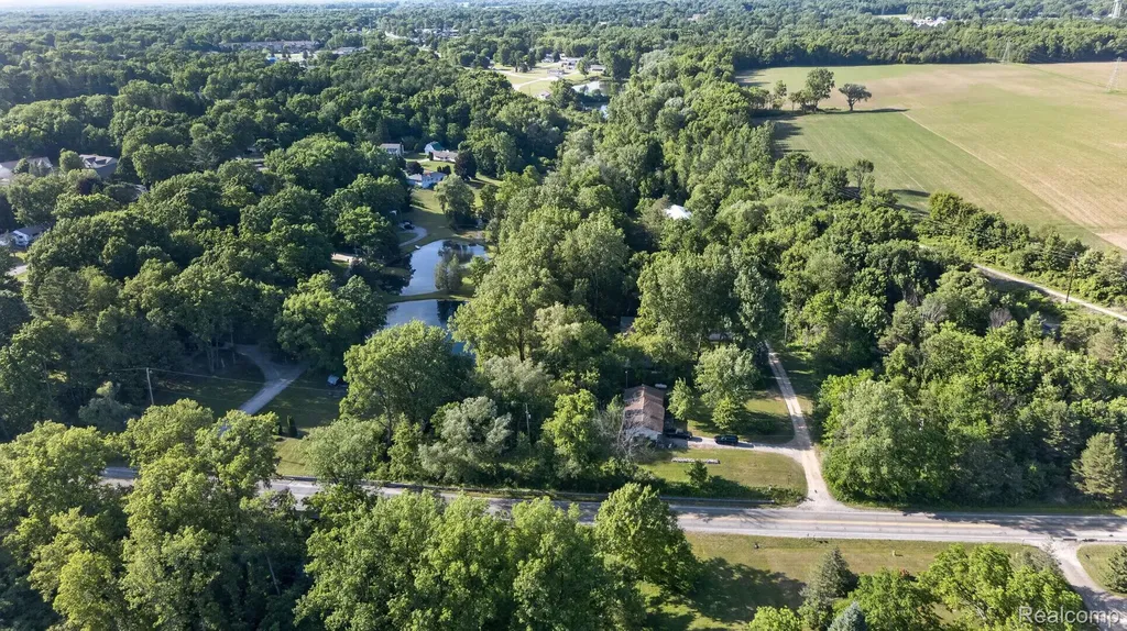 11035 White Oak Drive Vienna Charter Township MI 48420