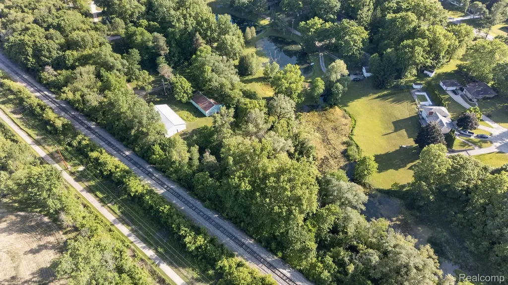 11035 White Oak Drive Vienna Charter Township MI 48420