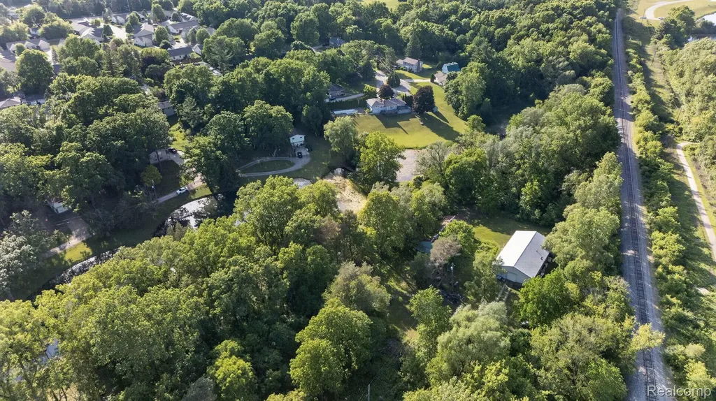 11035 White Oak Drive Vienna Charter Township MI 48420