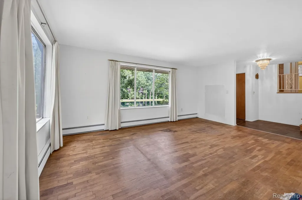 11035 White Oak Drive Vienna Charter Township MI 48420