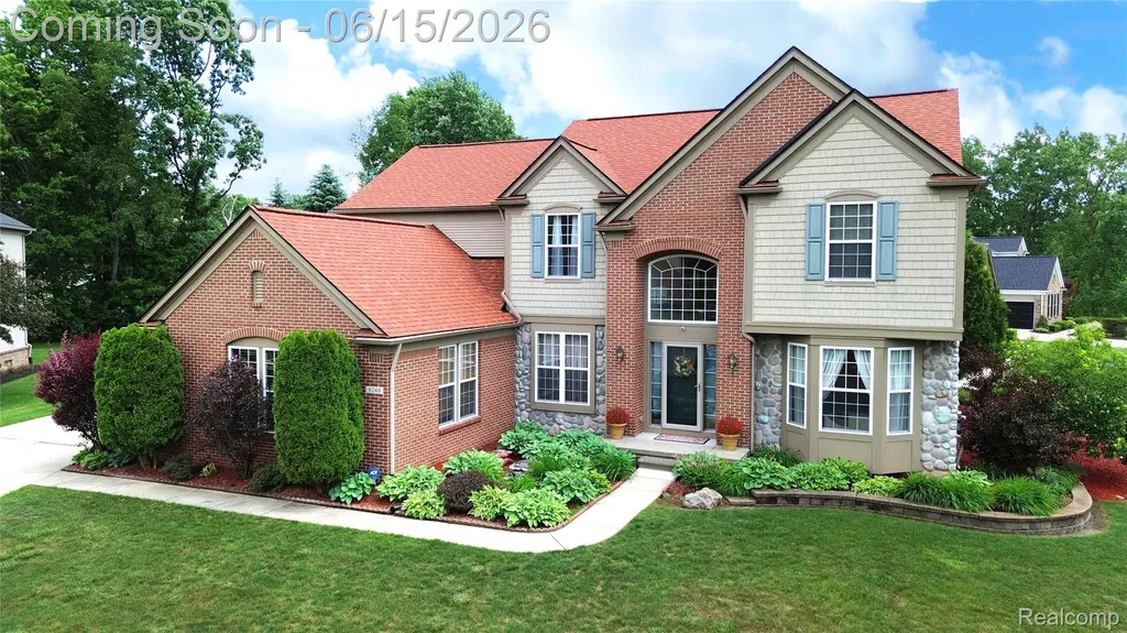 6240 Moonstone Court Grand Blanc Charter Township MI 48439