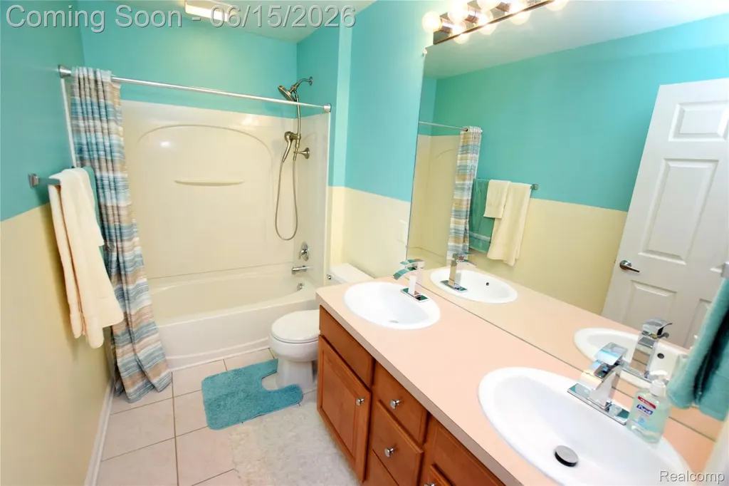 6240 Moonstone Court Grand Blanc Charter Township MI 48439