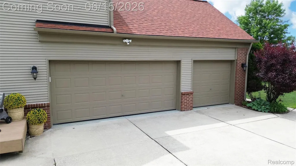 6240 Moonstone Court Grand Blanc Charter Township MI 48439