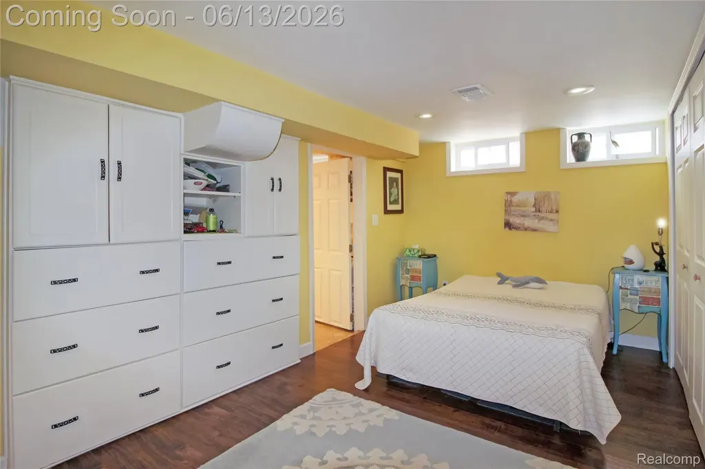 5953 Cooper Street Taylor City MI 48180