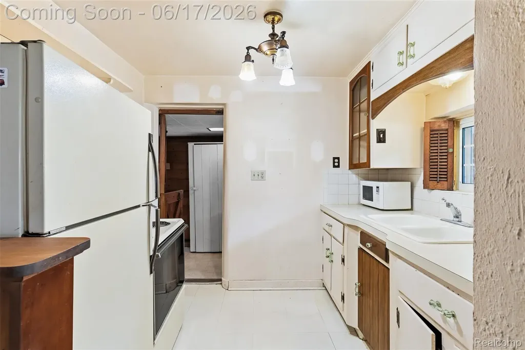 7447 Russell Street Richfield Township MI 48423