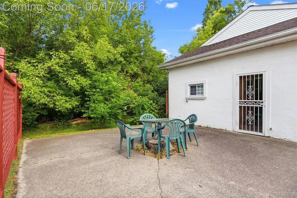 7447 Russell Street Richfield Township MI 48423
