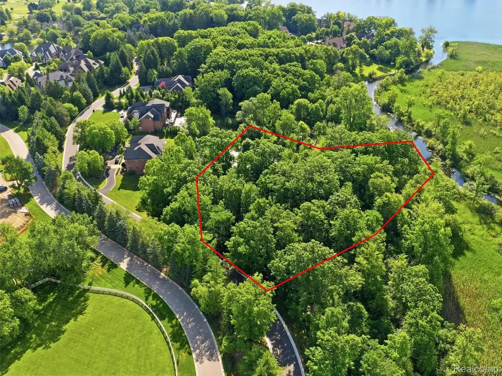 1920 Heron Ridge Drive Bloomfield Hills City MI 48302