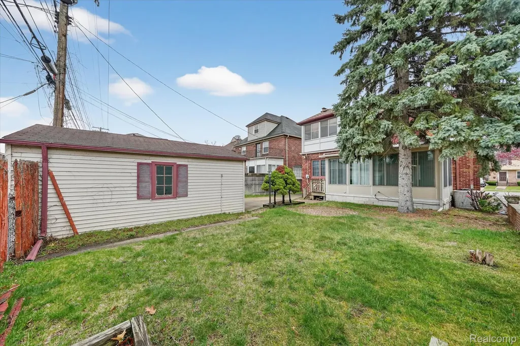 19921 Warrington Drive Detroit City MI 48221