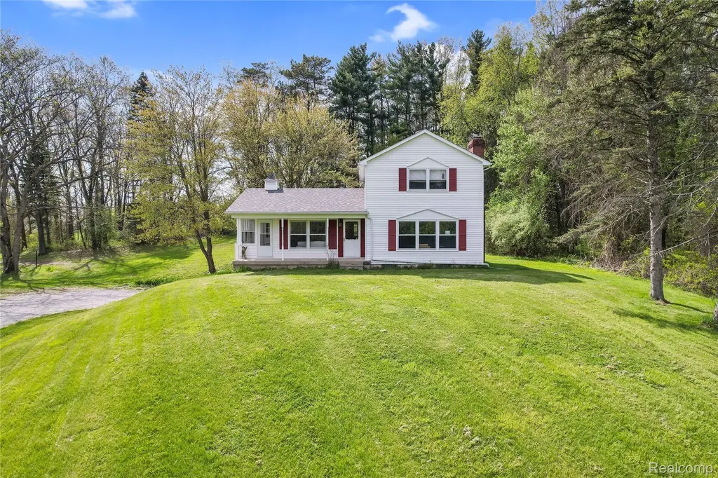 2300 Old Plank Road Milford Charter Township MI 48381