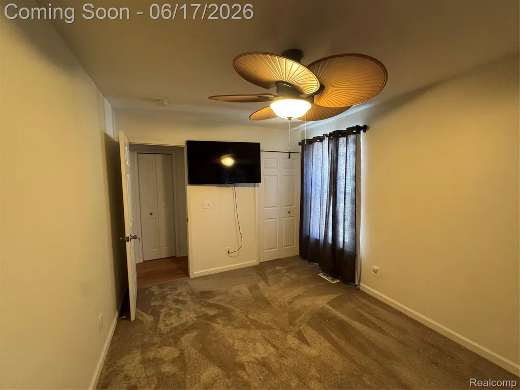 27039 Alden Street Madison Heights City MI 48071