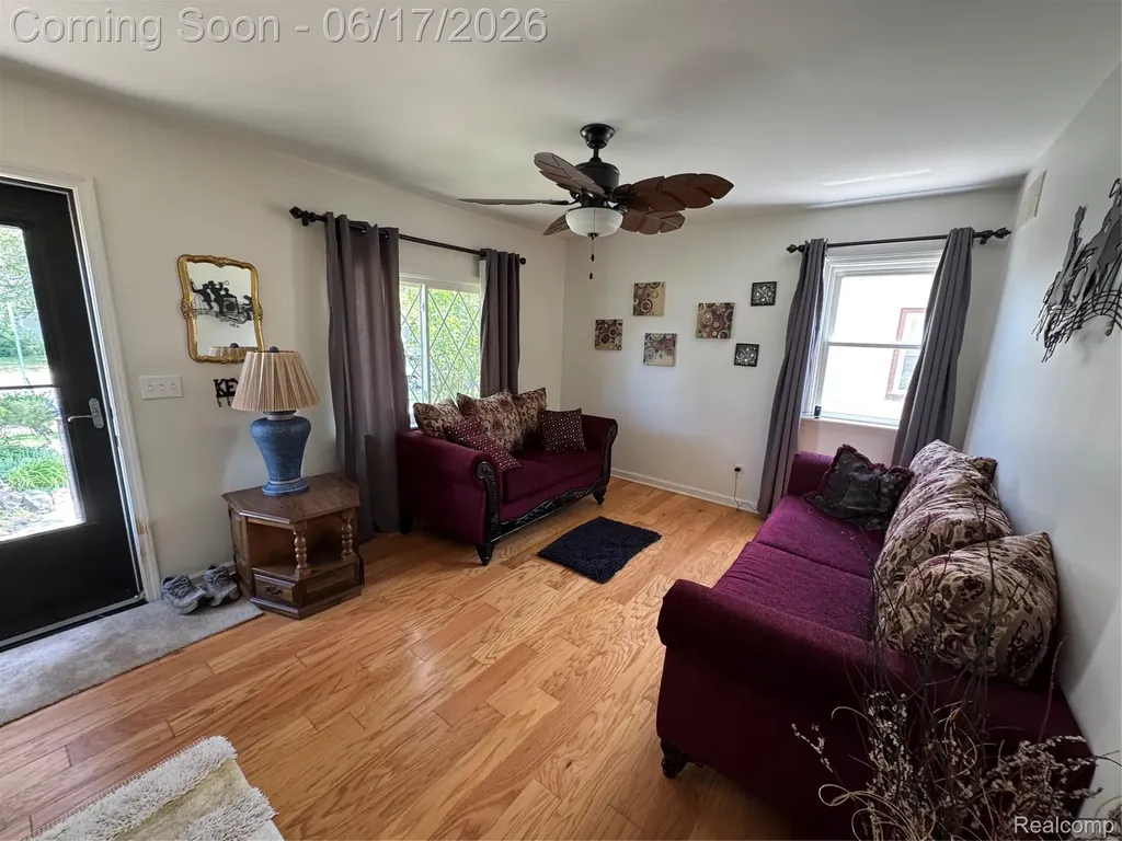 27039 Alden Street Madison Heights City MI 48071