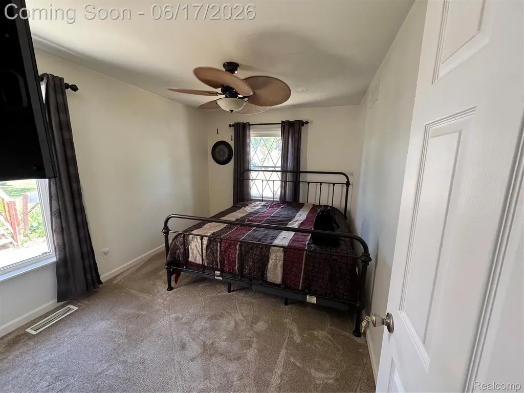 27039 Alden Street Madison Heights City MI 48071