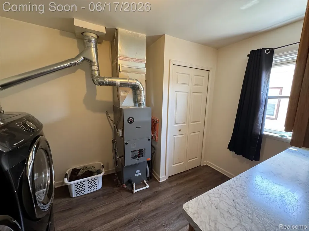 27039 Alden Street Madison Heights City MI 48071