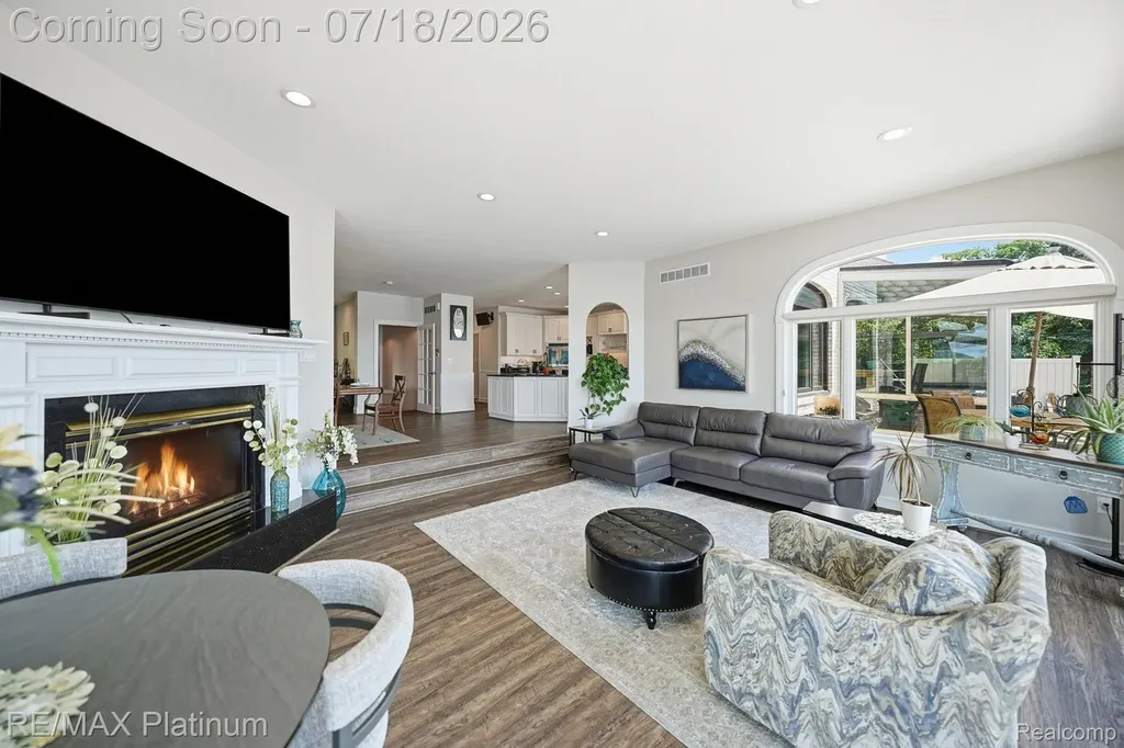 997 Thompson Shore Drive Oceola Township MI 48843