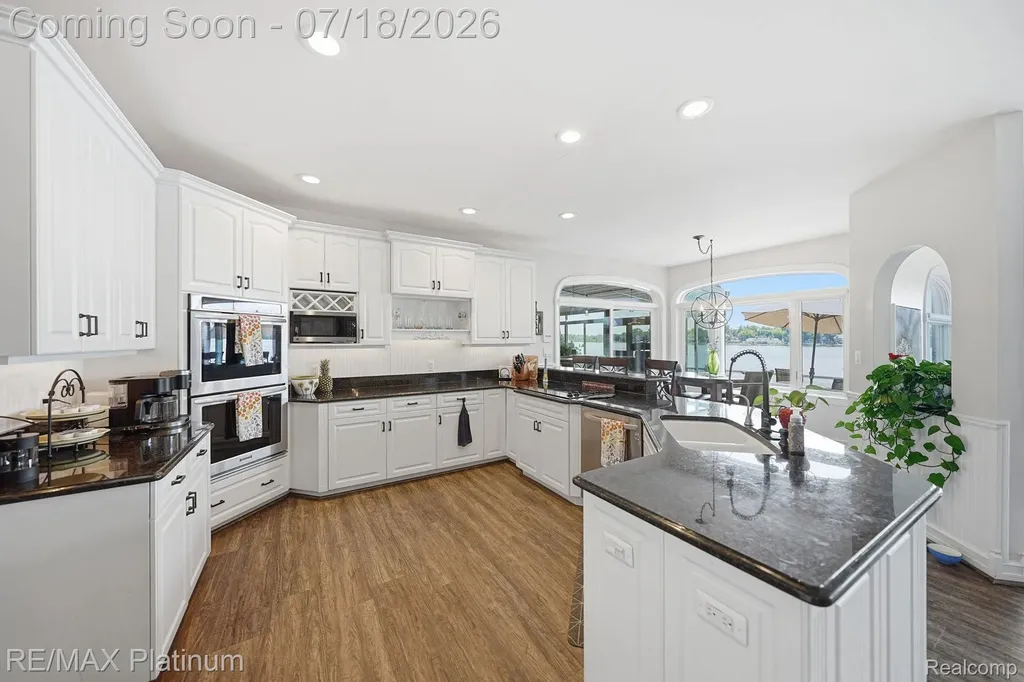 997 Thompson Shore Drive Oceola Township MI 48843