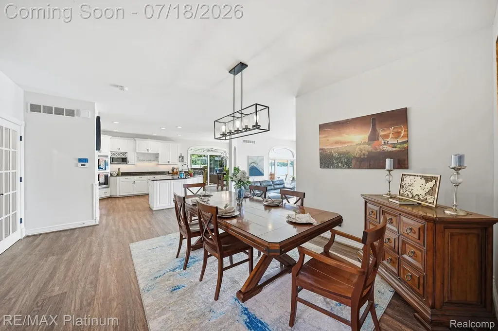 997 Thompson Shore Drive Oceola Township MI 48843