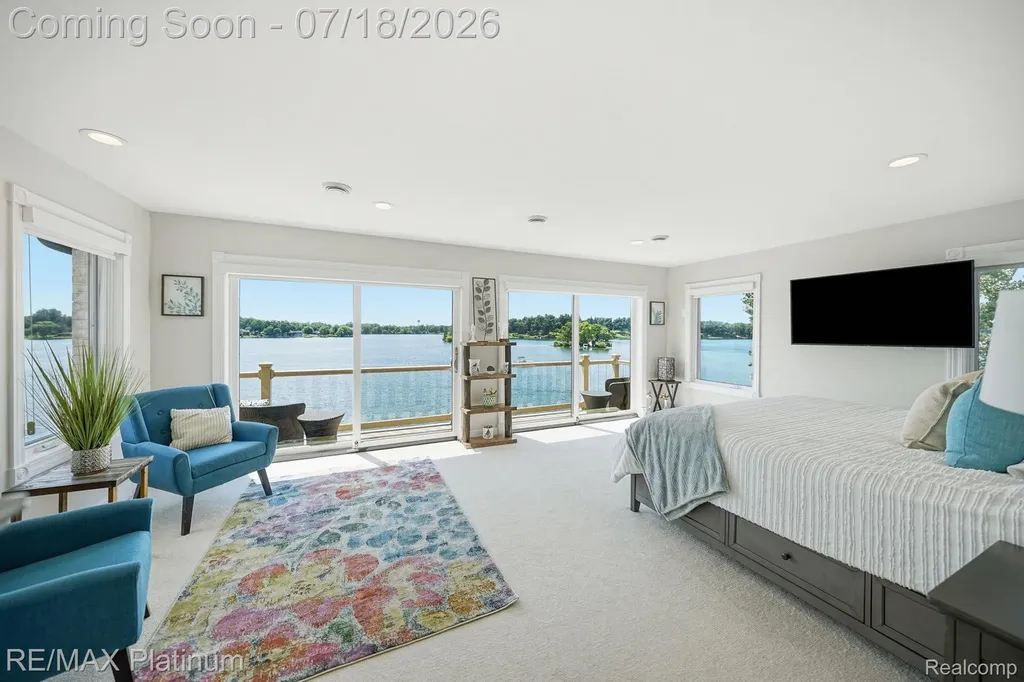 997 Thompson Shore Drive Oceola Township MI 48843
