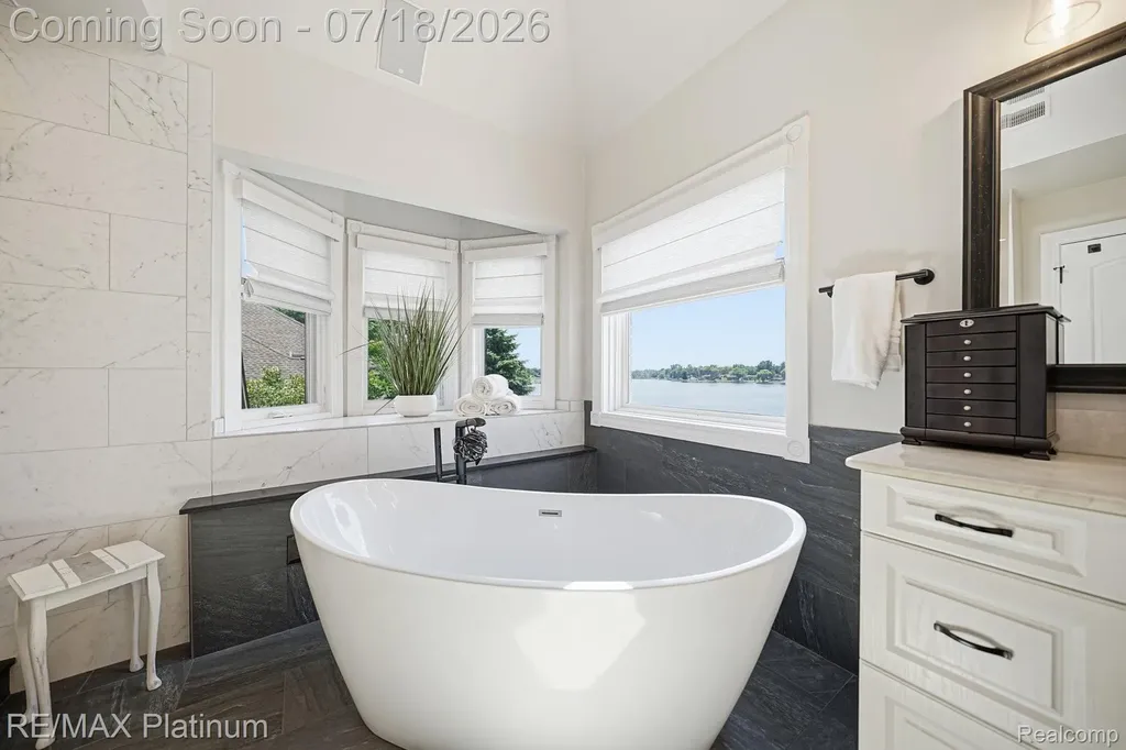 997 Thompson Shore Drive Oceola Township MI 48843