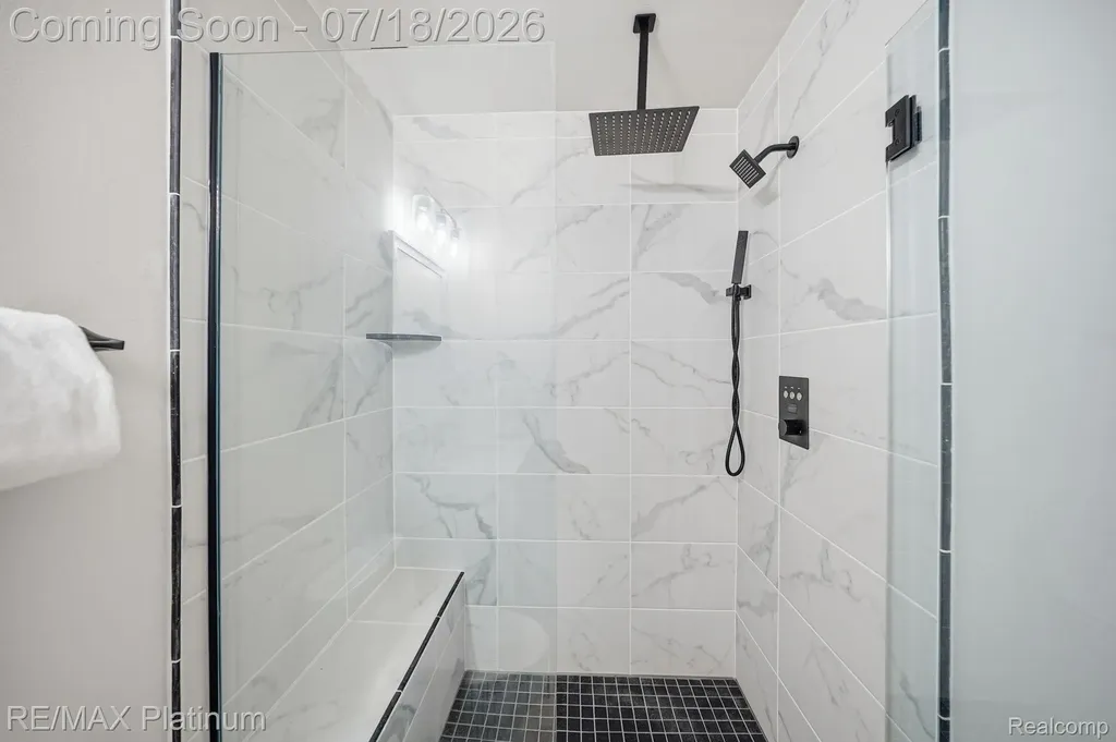 997 Thompson Shore Drive Oceola Township MI 48843