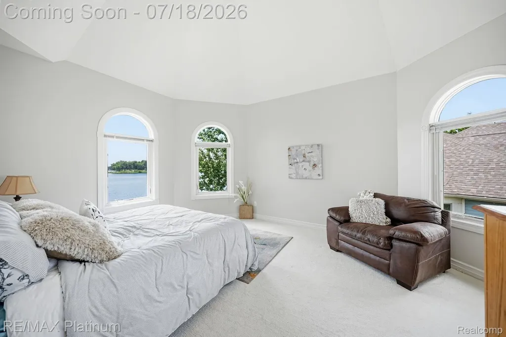 997 Thompson Shore Drive Oceola Township MI 48843