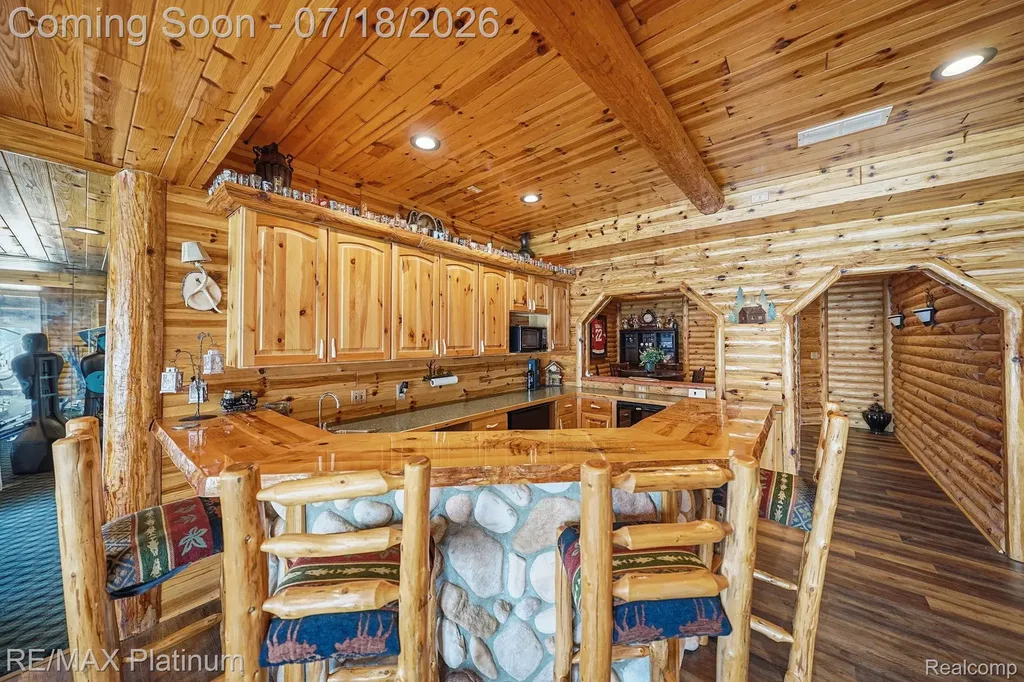 997 Thompson Shore Drive Oceola Township MI 48843