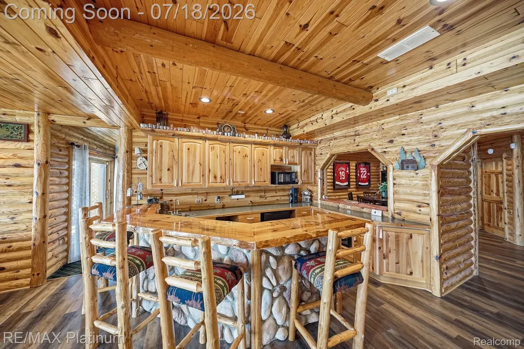 997 Thompson Shore Drive Oceola Township MI 48843