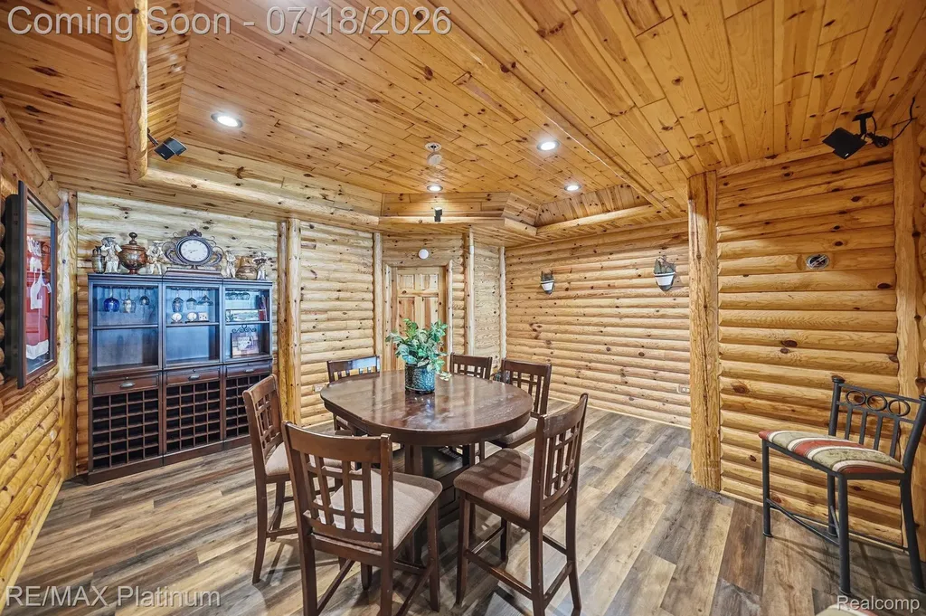 997 Thompson Shore Drive Oceola Township MI 48843