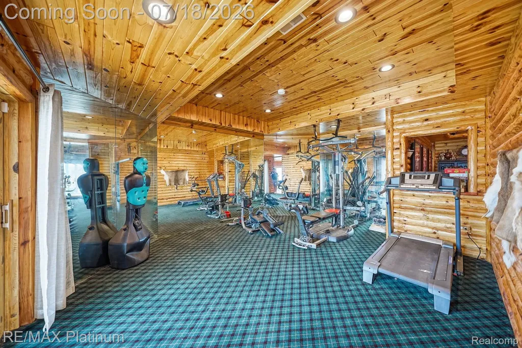 997 Thompson Shore Drive Oceola Township MI 48843