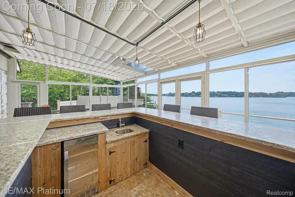 997 Thompson Shore Drive Oceola Township MI 48843