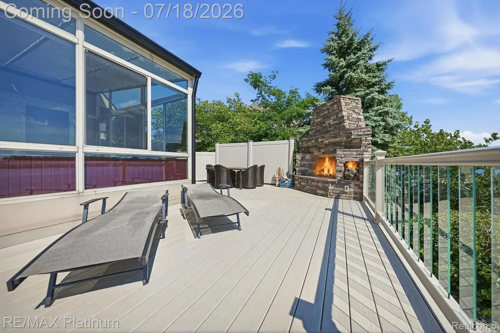 997 Thompson Shore Drive Oceola Township MI 48843