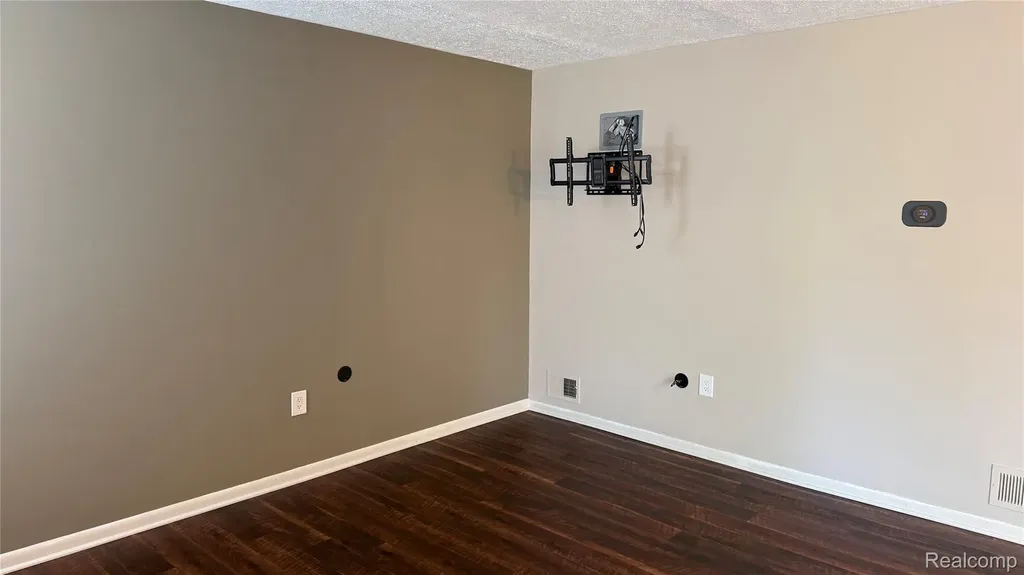 33249 Fargo Street Livonia City MI 48152