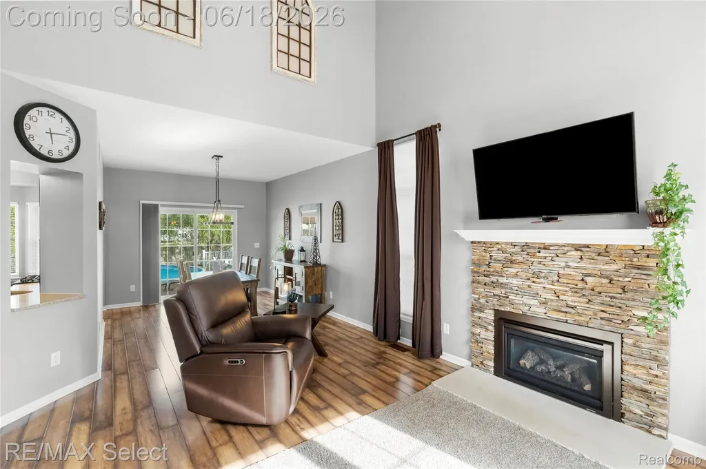 4135 Maplewood Meadows Avenue Burton City MI 48439