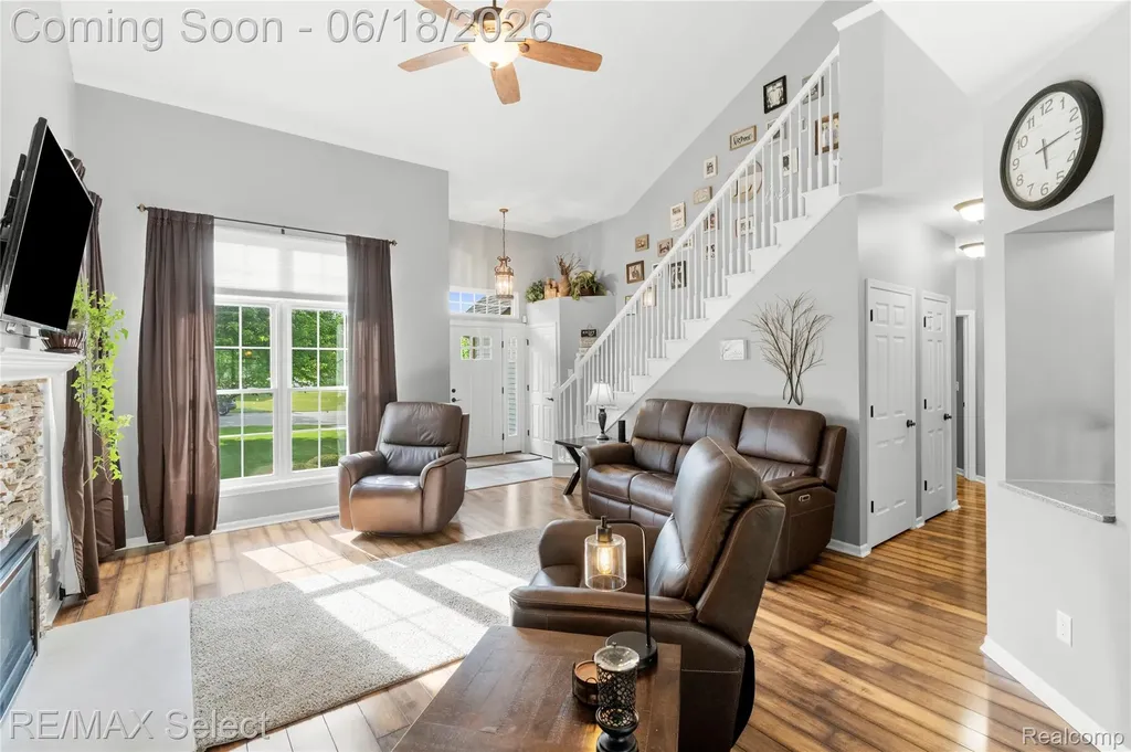 4135 Maplewood Meadows Avenue Burton City MI 48439